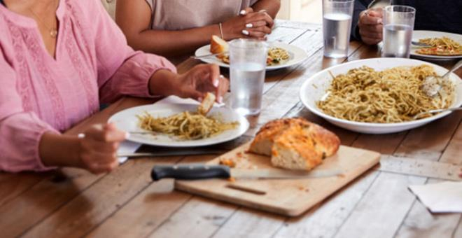 23 yaşındaki genç, annesini öldürüp cesedinin başında dans etti! 1