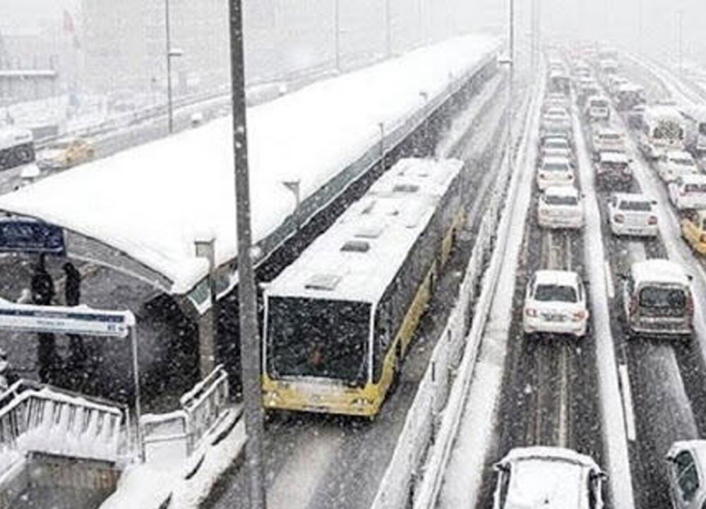 Meteoroloji ve AKOM'dan sevindiren uyarı: Başta İstanbul olmak üzere birçok ile kar geliyor! 9