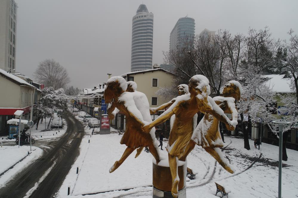 Pazartesi günü İstanbul'da kar yağacak mı? Meteoroloji Genel Müdürlüğü'nden art arda uyarı! 5