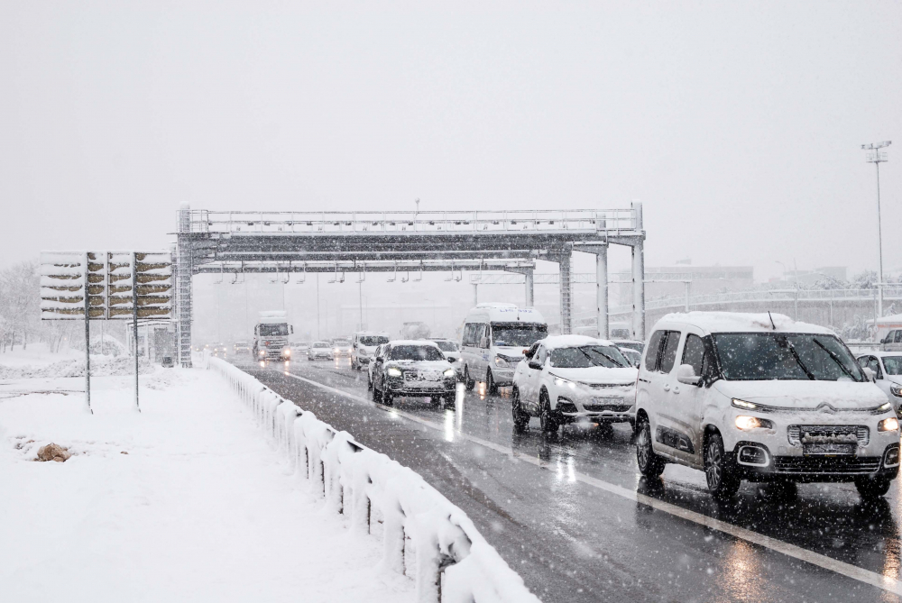 Kar yağışı mega kent İstanbul'a nefes alırdı! Barajlar doldu, 10 günlük su kazanıldı 2