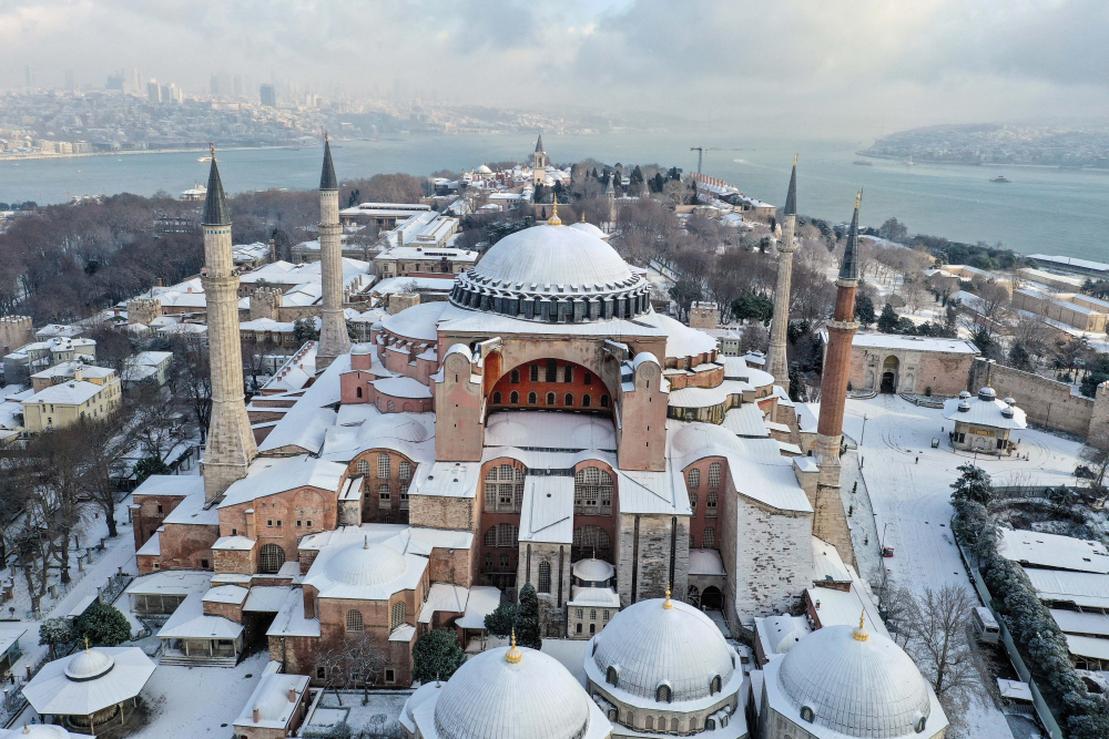 Kar yağışı mega kent İstanbul'a nefes alırdı! Barajlar doldu, 10 günlük su kazanıldı 8