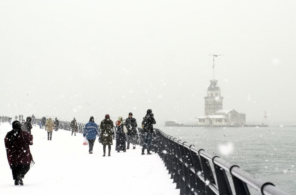 Meteorolojiden turuncu alarm: İstanbul'a yine kar geliyor! 15