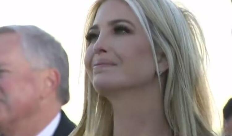 Dünya bu görüntüyü konuşuyor! Ivanka Trump, gözyaşlarını tutamadı! 12
