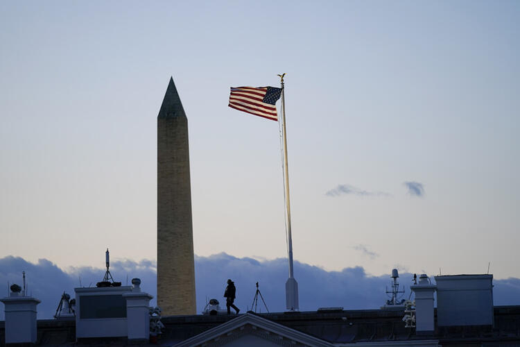 Dünya bu görüntüyü konuşuyor! Ivanka Trump, gözyaşlarını tutamadı! 4