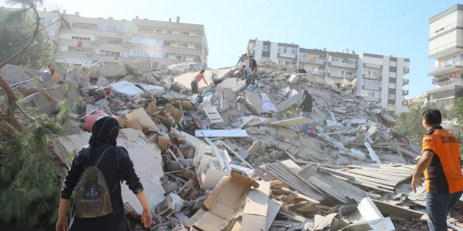 İzmir beşik gibi sallanıyor: Bölgedeki deprem fırtınası durulmuyor!