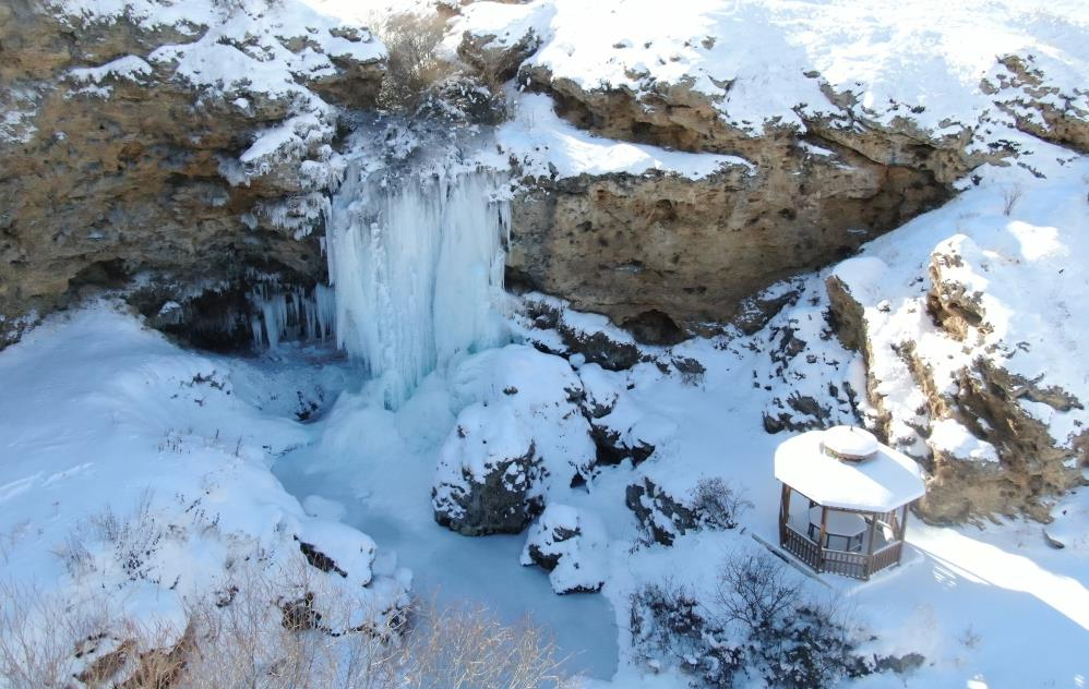 Bayburt, Sibirya soğuklarıyla buz tuttu! Hava sıcaklığı sıfırın altında -22'yi gördü 4