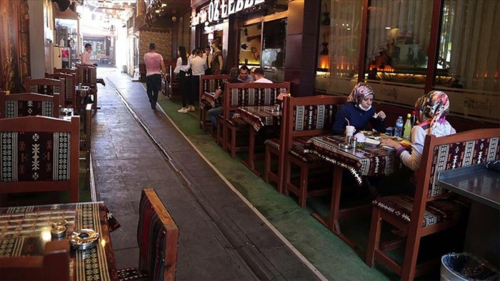 Herkes dört gözle bekliyor: İşte restoran ve kafelerin açılması için gerekli şartlar! 1