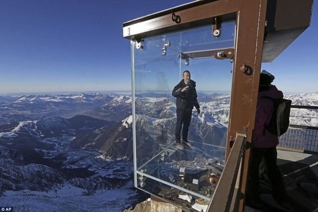 Kalbi olanlar bakmasın! 12