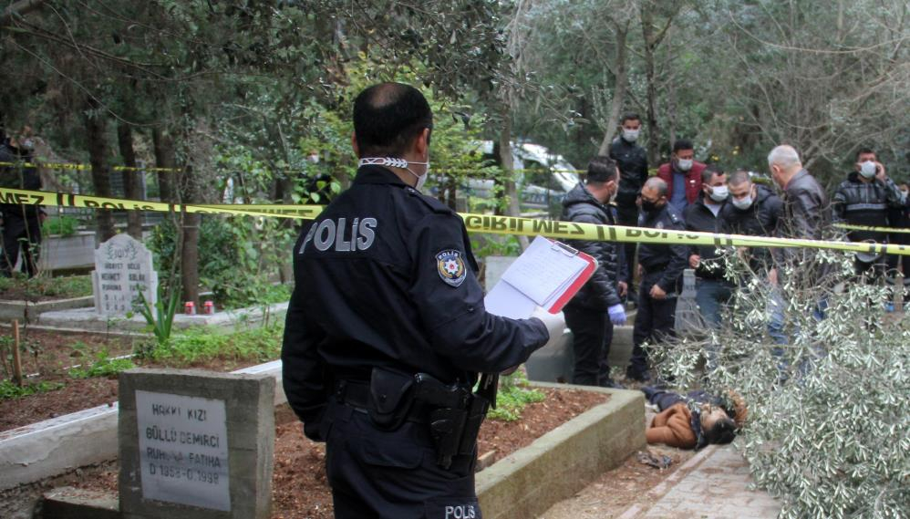 Adana'da dehşet: Babasının mezarı başında ölü bulundu! 2