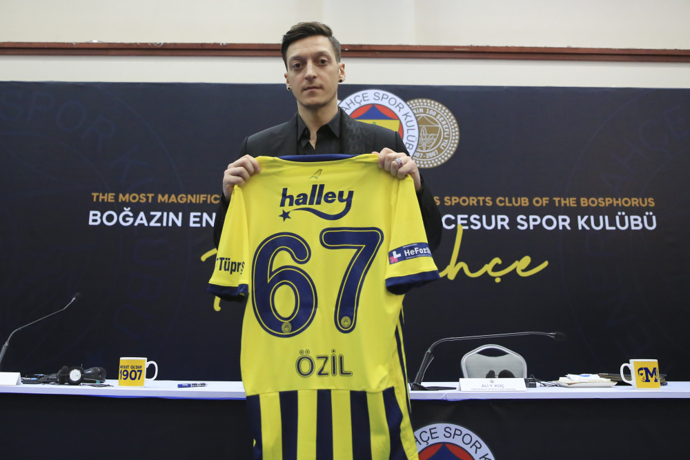 Mesut Özil imzayı attı! İşte, imza töreninden geriye kalanlar... 11