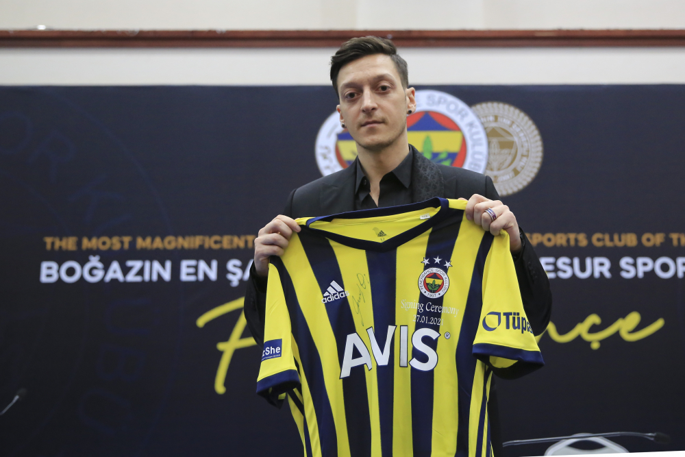 Mesut Özil imzayı attı! İşte, imza töreninden geriye kalanlar... 12