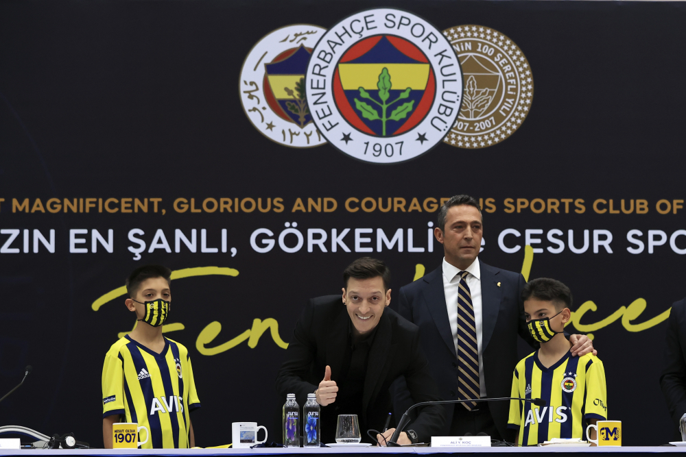 Mesut Özil imzayı attı! İşte, imza töreninden geriye kalanlar... 15