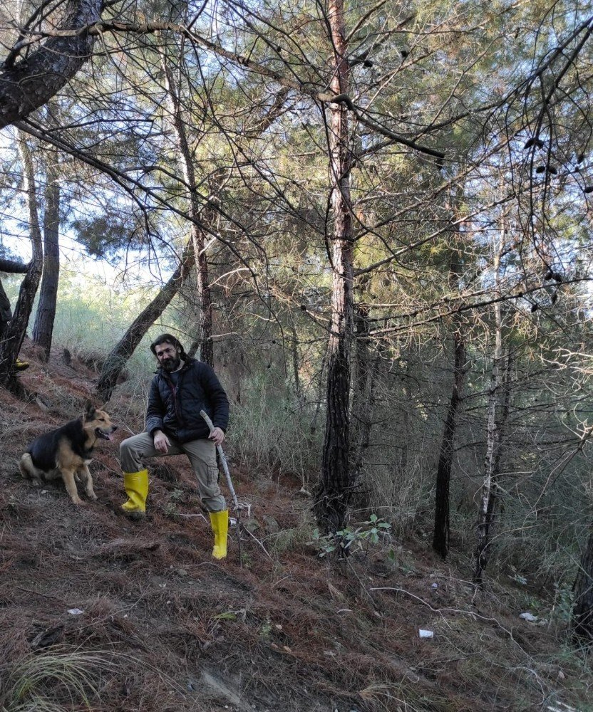 Müdür yardımcısıyla aşk yaşadı: Hem eşini hem babasını kaybetti! 14