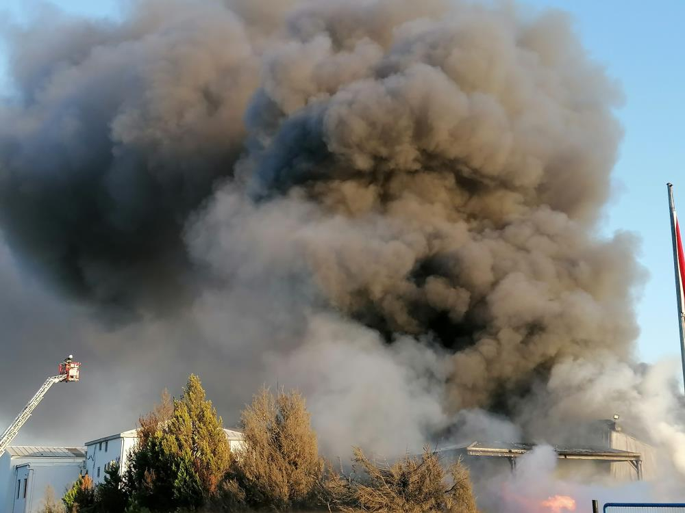 Kocaeli'de korkutan yangın! Çok sayıda itfaiye ekibi sevk edildi 6