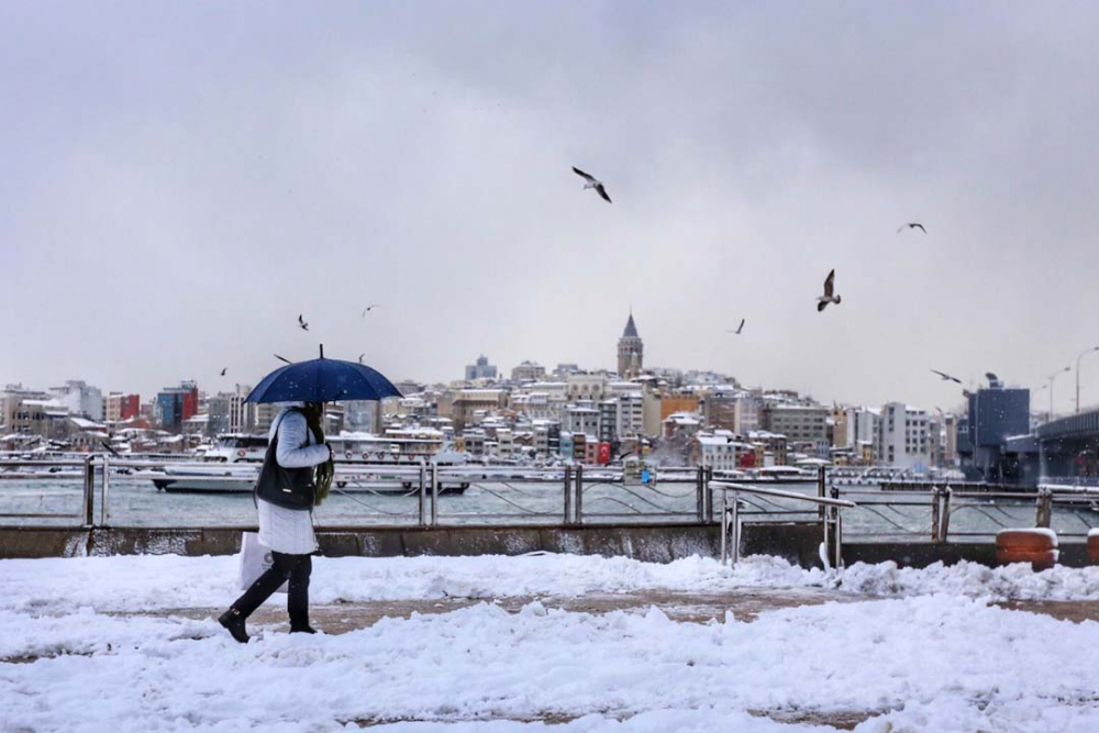 Hava güneşli diye aldanmayın! İstanbul cumadan itibaren kara teslim olacak 6