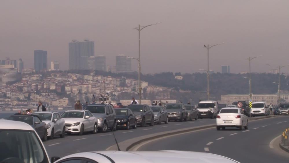 Kız Kulesi sahiline hafta sonu akını! Görüntüler sokağa çıkma yasağı yok dedirtti 3