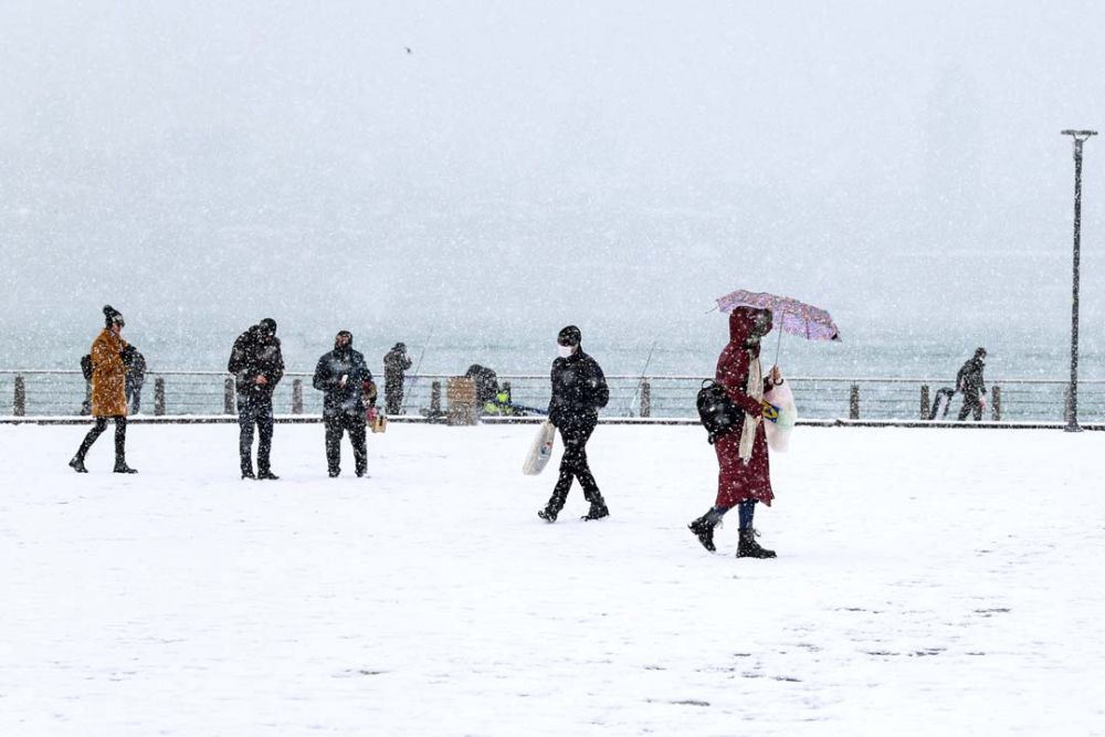 İstanbul'a kar ne zaman yağacak, kaç gün etkili olacak? Meteoroloji Uzmanı Demirhan tarih verdi 4