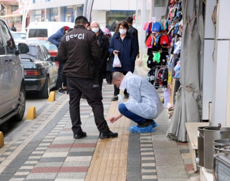 Sokak ortasında dehşet! Öz kızını boğazından bıçakladı 5