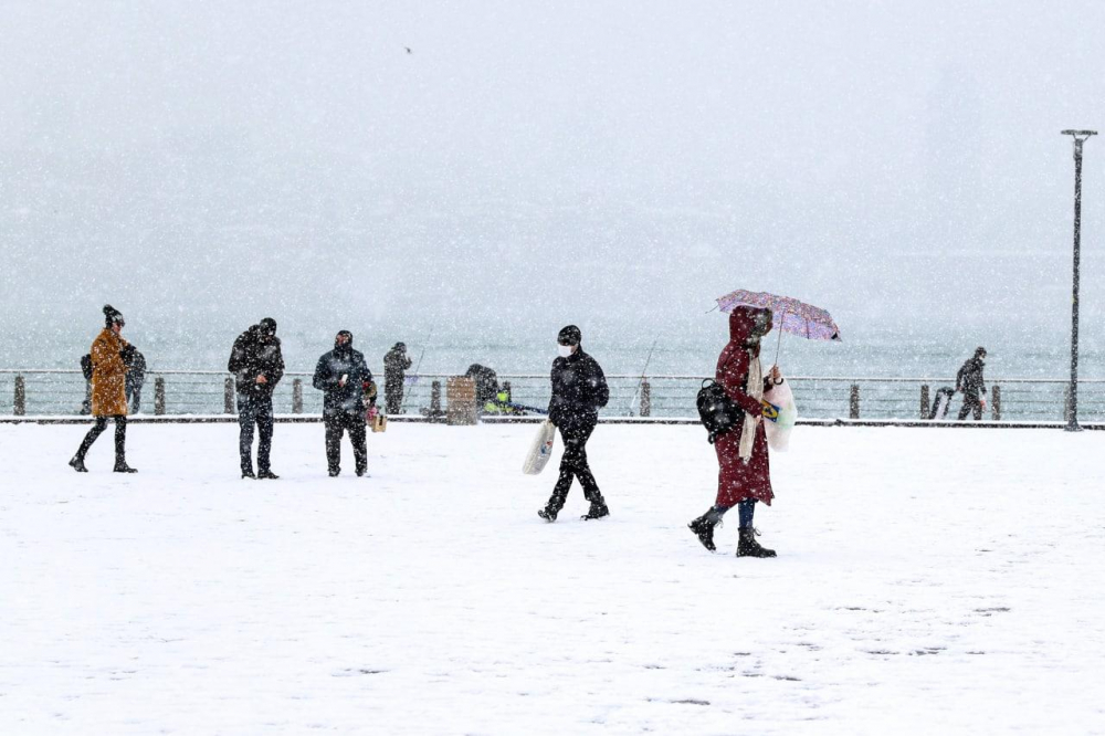 İstanbul'da sıcaklıklar eksilere düşüyor: Bir haftalık süreç başladı, kent buz tuttu! 12