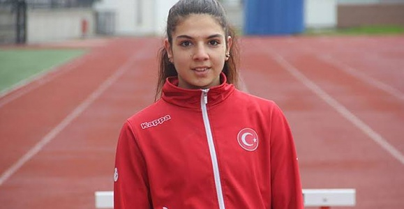 Milli sporcu Esra Bayrak, gümüş madalya kazandı 5