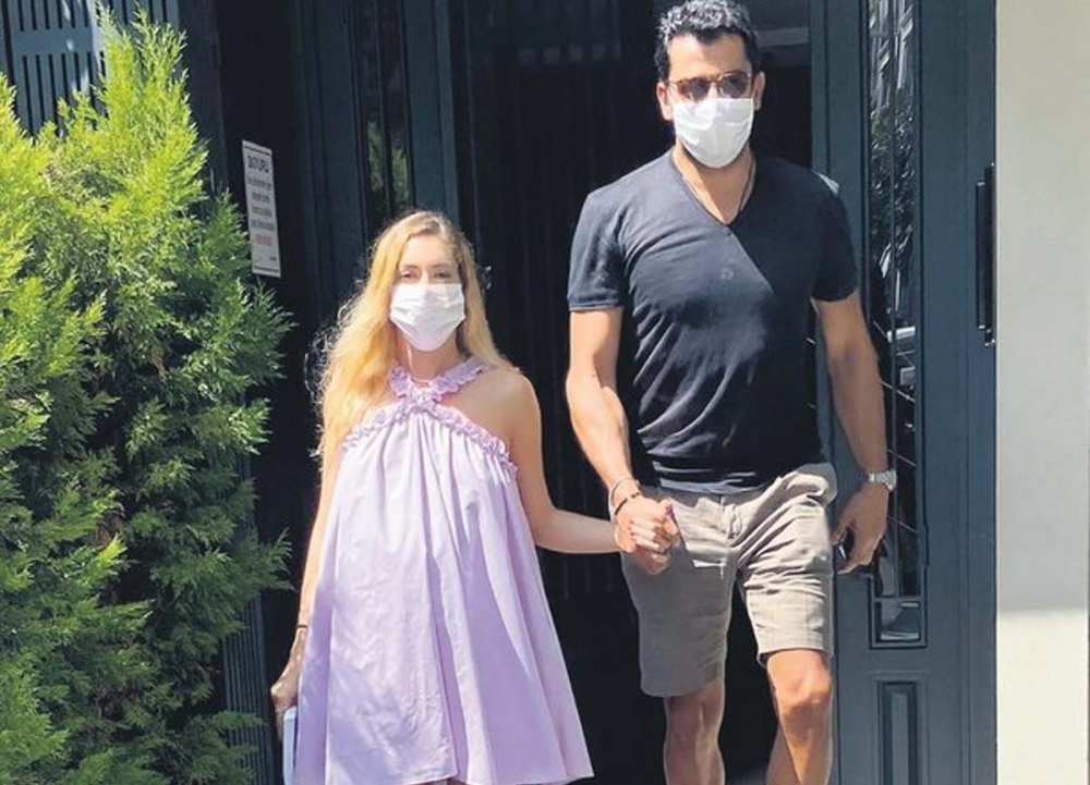 Sinem Kobal-Kenan İmirzalıoğlu çiftinden 14 Şubat'a özel poz! 14