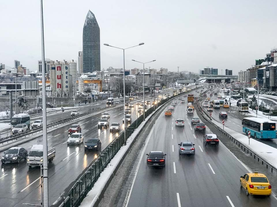 İstanbul Valiliği'nden kritik açıklama! İki gün boyunca kuvvetli kar yağışı görülecek 2