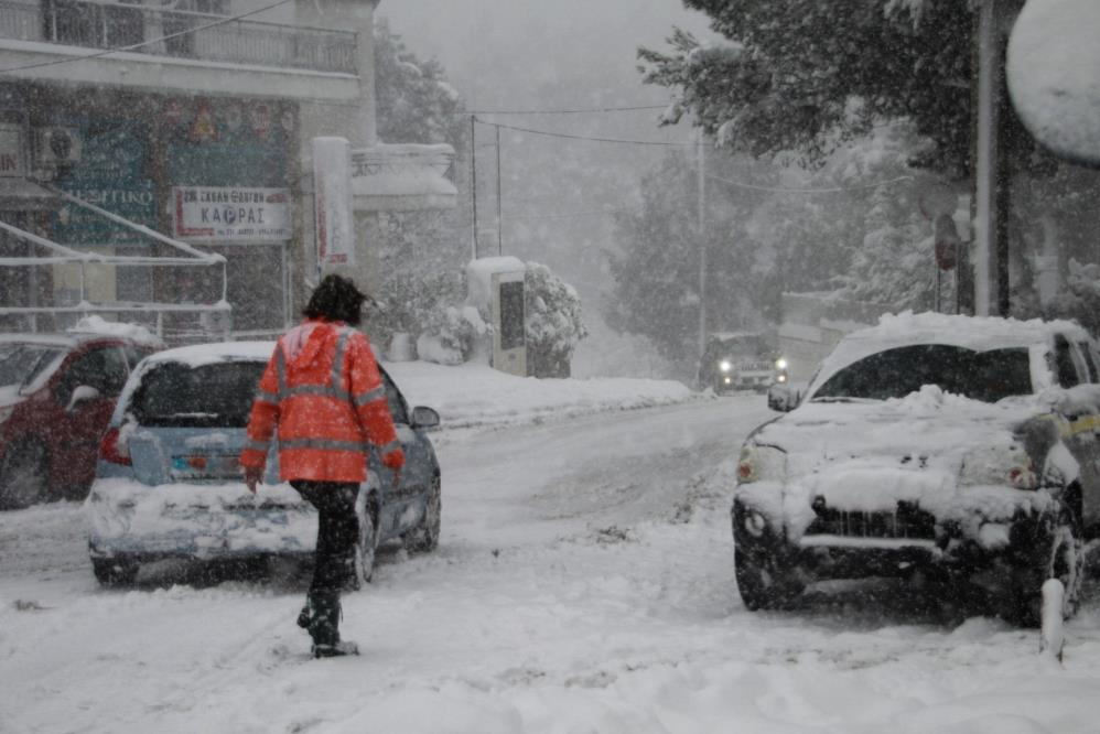 Yunanistan’da kar fırtınası: 3 kişi hayatını kaybetti 4