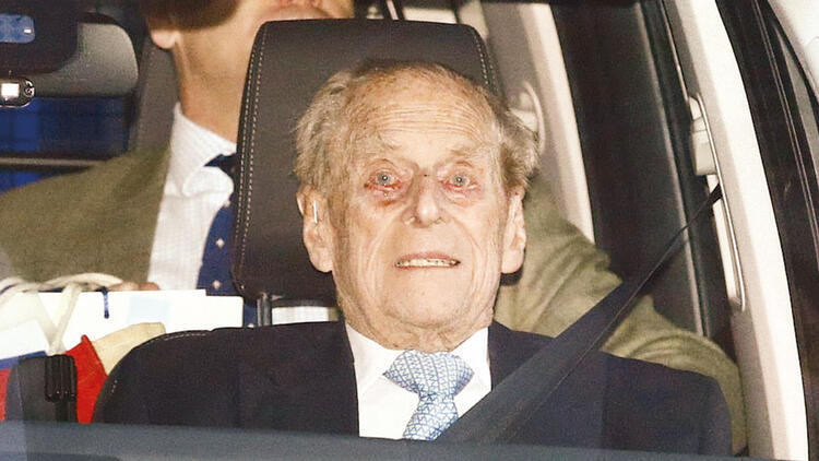 İngiltere Kraliçesi II. Elizabeth'in eşi Edinburgh Dükü Prens Philip hastaneye kaldırıldı 1