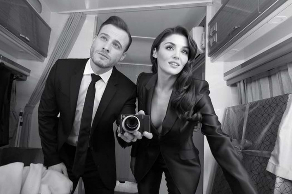 Hande Erçel ve Kerem Bürsin'in geceyi birlikte geçirdiği iddiası! 1