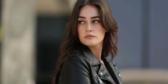 Esra Bilgiç, dünyaca ünlü sinema oyuncusu ile aynı Hollywood projesinde yer alacak!