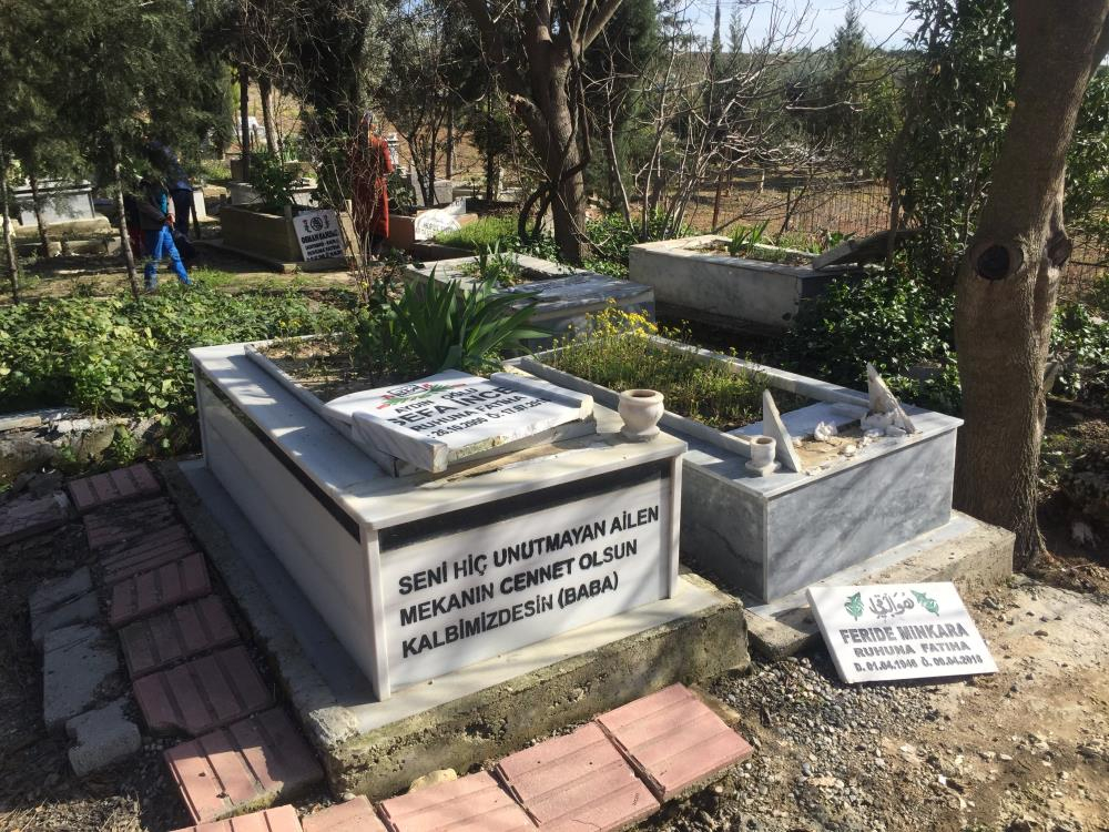 15 Temmuz şehitlerinin mezarına saldırı: Taşları kırdılar! Acılı babanın isyanı yürekleri dağladı! 6