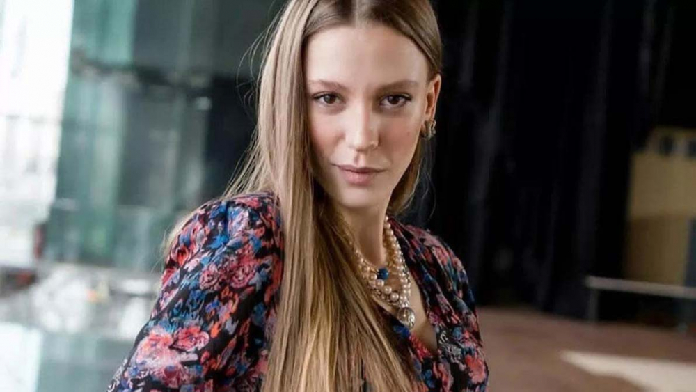 Serenay Sarıkaya'nın estetik operasyonunu ortaya çıkaran vale, işinden oldu! 7