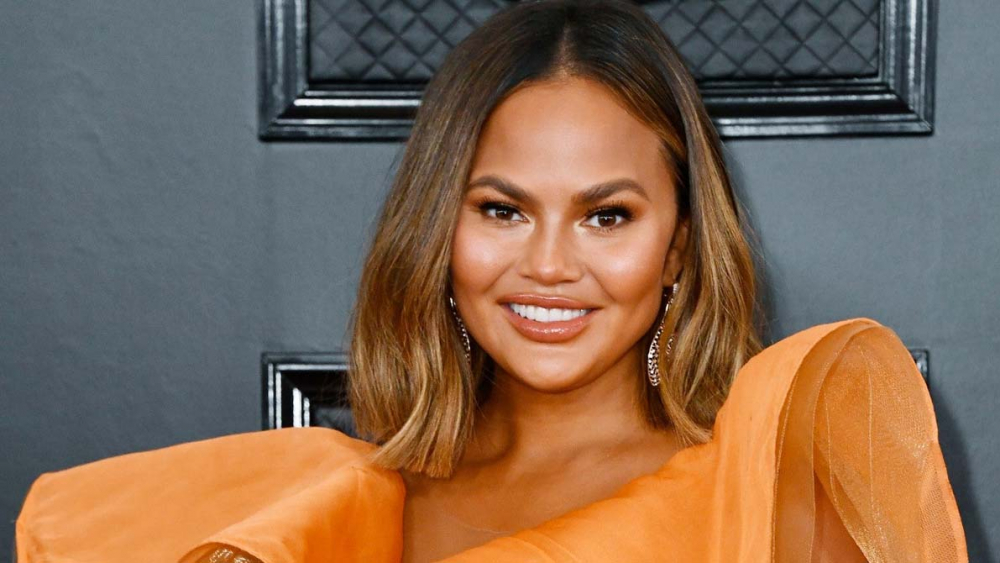 Chrissy Teigen, Joe Biden'dan kendisini takipten çıkarmasını talep etti 5