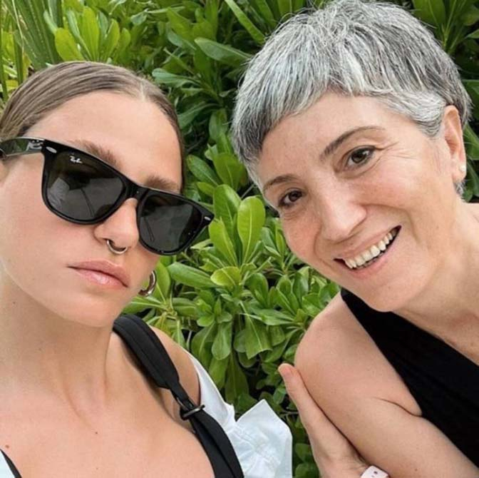 Serenay Sarıkaya'nın slikon haberini basına duyurduğu için işten atılan vale hakkında  ''Valeye kim söyledi?'' iddiası olay yarattı! 5