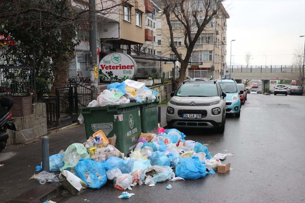 Maltepe'deki çöp yığınlarını toplama desteğine Beyaz Masa'dan ret yanıtı! 11