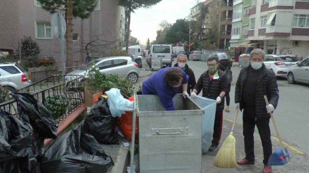 Maltepe'deki çöp yığınlarını toplama desteğine Beyaz Masa'dan ret yanıtı! 4