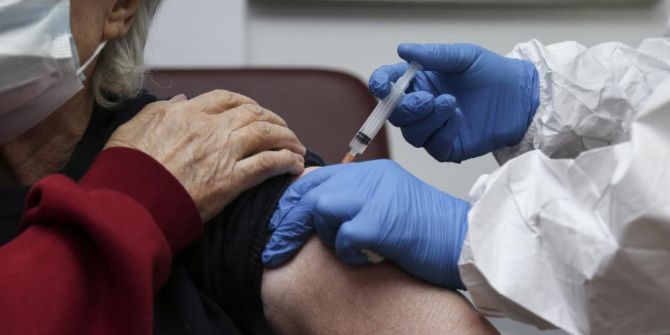 Litvanya'da şoke eden ölüm: Koronavirüs aşısı olduktan birkaç dakika sonra hayatını kaybetti!