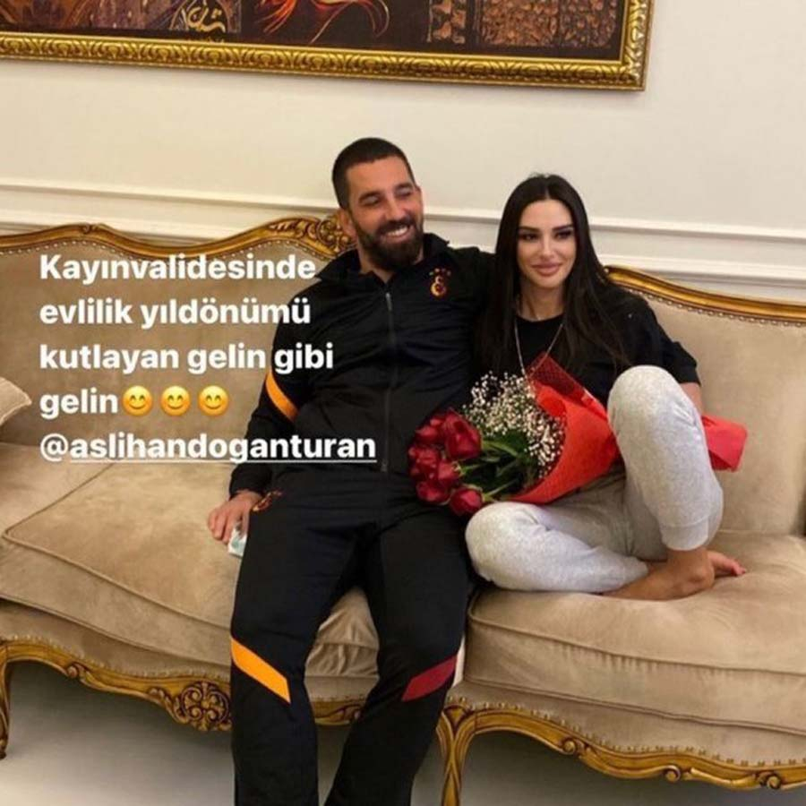 Arda Turan'dan eşine yıldönümü kutlaması: Gelin gibi gelin! 2