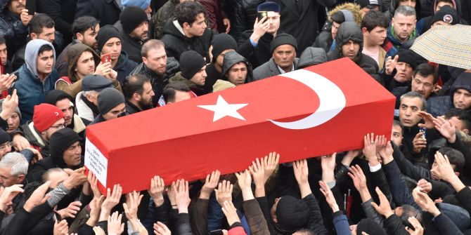 Türkiye şehitlerine ağlıyor! Süper Lig ekiplerinden Bitlis şehitleri için baş sağlığı mesajları