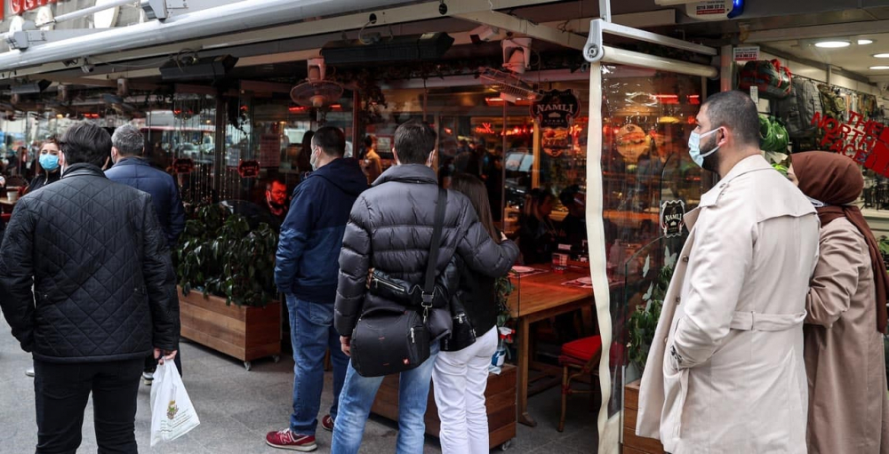 Kısıtlamasız cumartesi heyecanı! Vatandaşlar Taksim'e akın etti 11