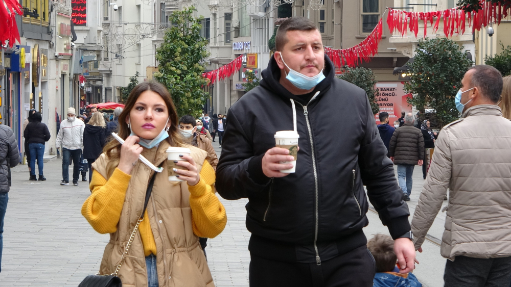 Kısıtlamasız cumartesi heyecanı! Vatandaşlar Taksim'e akın etti 6