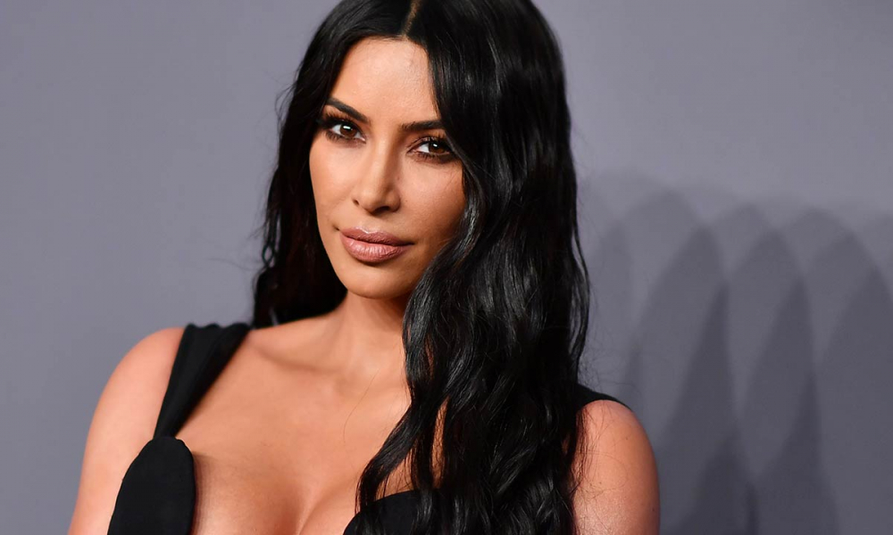 Kim Kardashian'a kertenkele tepkisi! 1