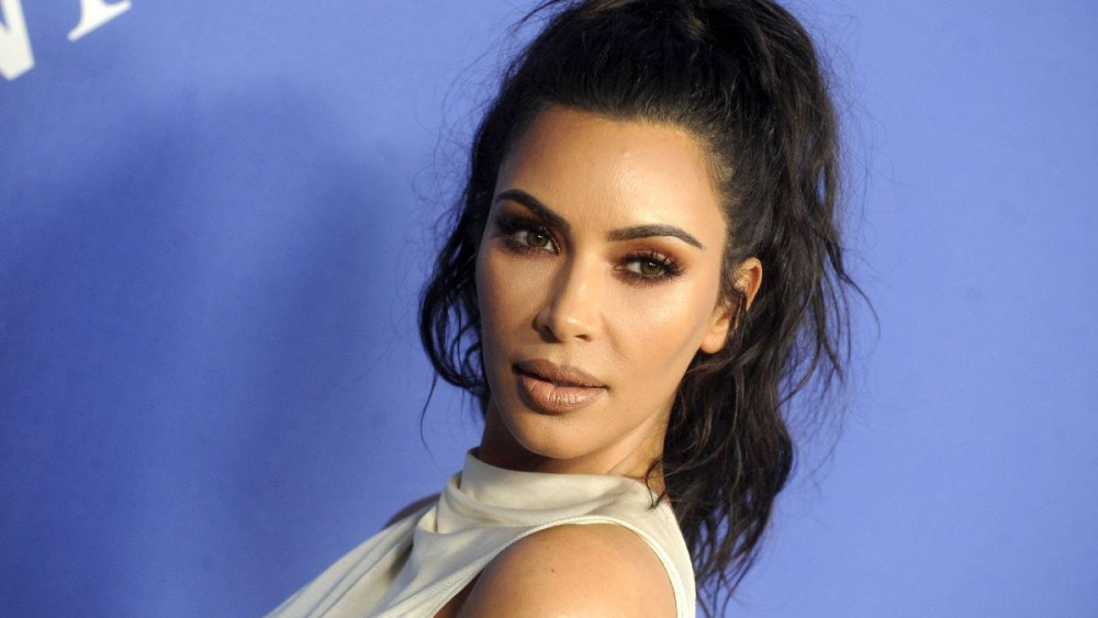 Kim Kardashian'a kertenkele tepkisi! 6