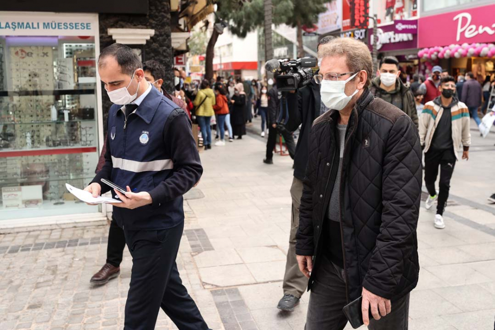 İzmir'de kısıtlamasız ilk hafta sonu mesainde akıl almaz kalabalık! 16