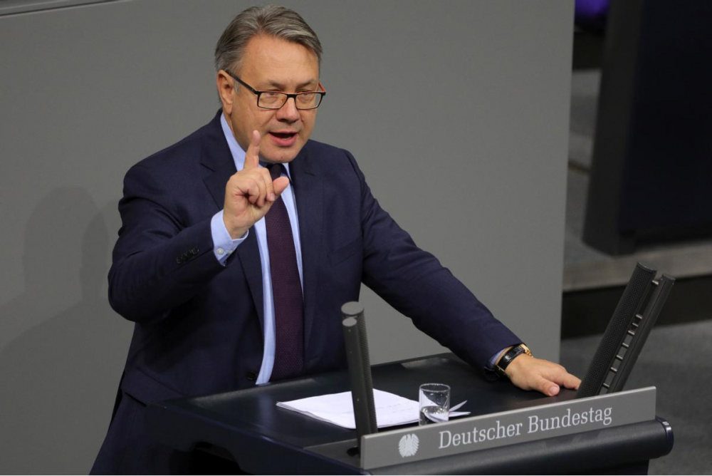 Tepki çekmişti! Almanya'da maskeden kazanç sağlayan iki milletvekili istifa etti 3