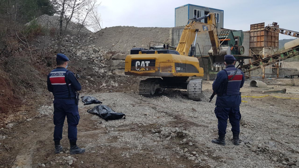 Karabük'te feci olay! Taş kırma makinesine sıkışan 2 işçi hayatını kaybetti 2