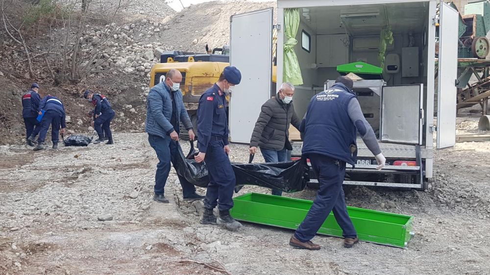 Karabük'te feci olay! Taş kırma makinesine sıkışan 2 işçi hayatını kaybetti 5