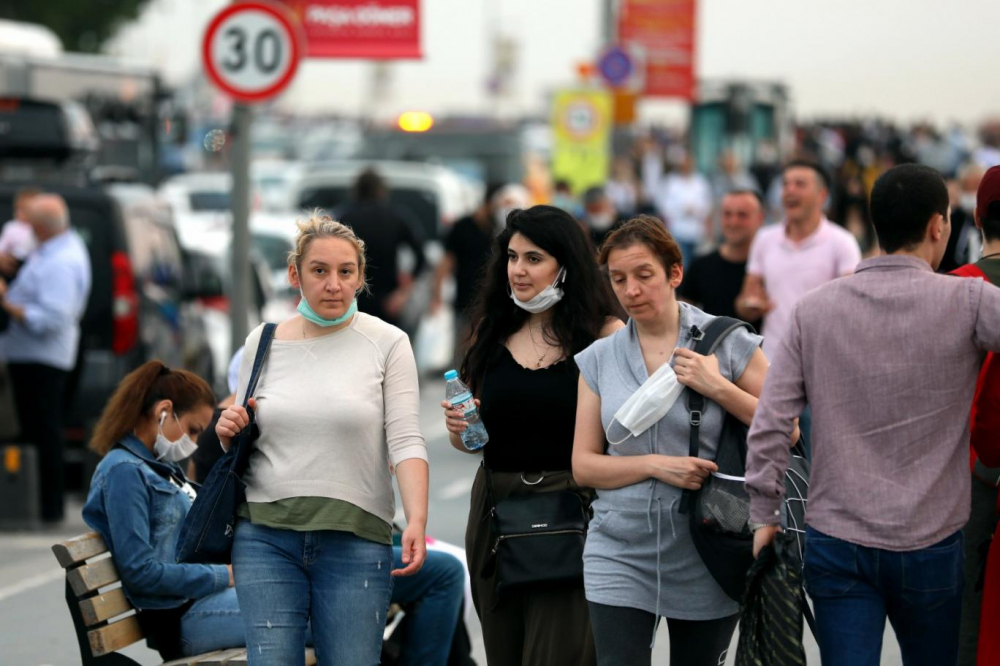 Pandemi süreci herkesin psikolojisini etkiledi! İşte ofise ve sosyal hayata geçme sürecinde dikkat edilmesi gerekenler 5