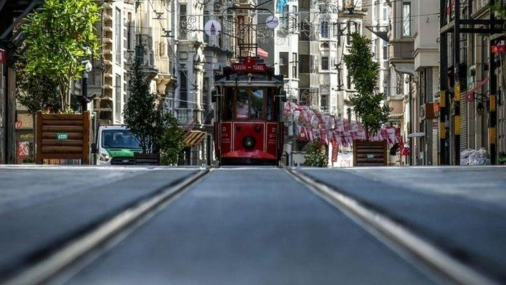 Bilim Kurulu Üyesi Mustafa Necmi İlhan: O illere İl Hıfzıssıhha Kurulu kararıyla hafta sonu tamamen yasak gelebilir! 10