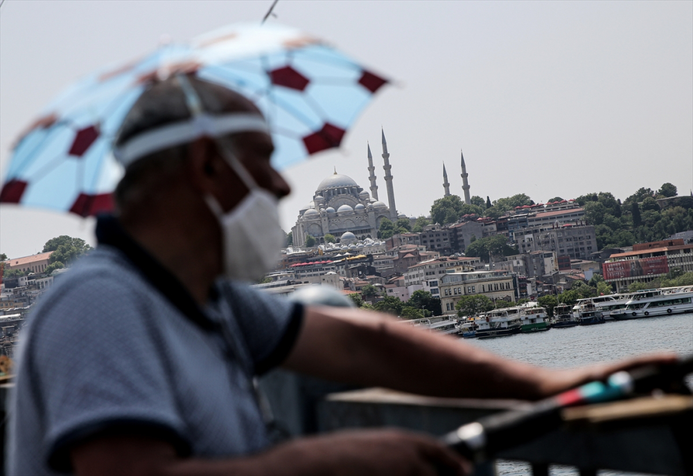 Bilim Kurulu Üyesi Mustafa Necmi İlhan: O illere İl Hıfzıssıhha Kurulu kararıyla hafta sonu tamamen yasak gelebilir! 13